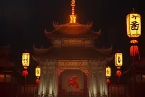 《第七次日落》横版封面，荒原尽头第七次日落的光带